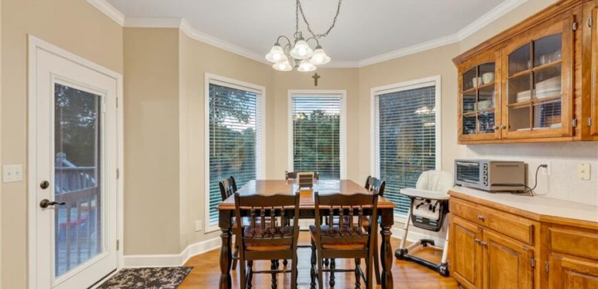1100 Silverleaf Lane, Liberty, MO 64068