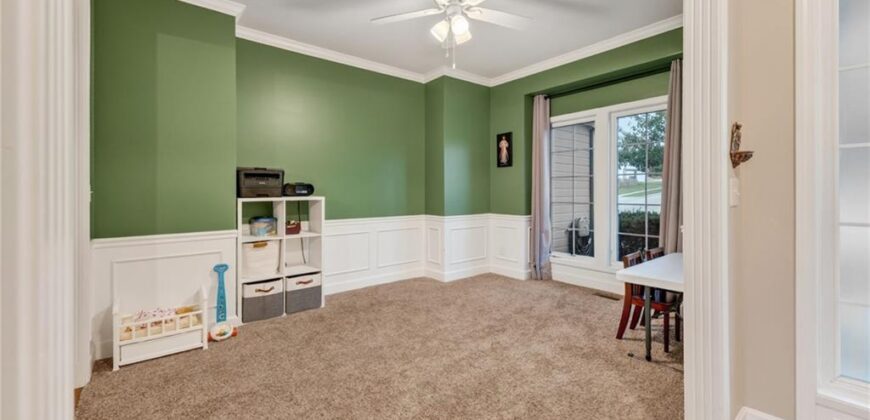 1100 Silverleaf Lane, Liberty, MO 64068