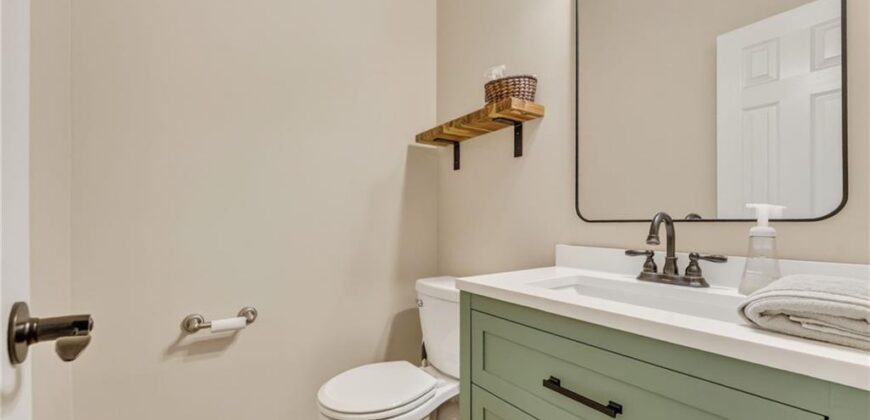 1100 Silverleaf Lane, Liberty, MO 64068