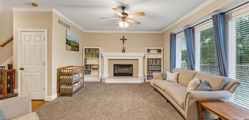 1100 Silverleaf Lane, Liberty, MO 64068