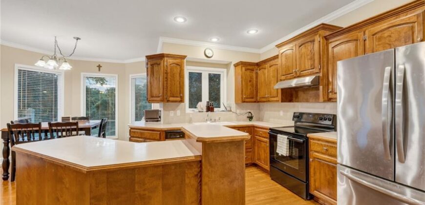 1100 Silverleaf Lane, Liberty, MO 64068