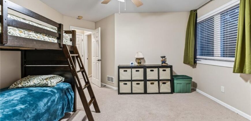 1100 Silverleaf Lane, Liberty, MO 64068