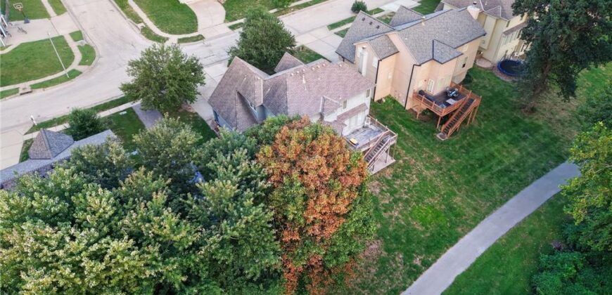 1100 Silverleaf Lane, Liberty, MO 64068