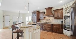 7808 N Chatham Avenue, Kansas City, MO 64151