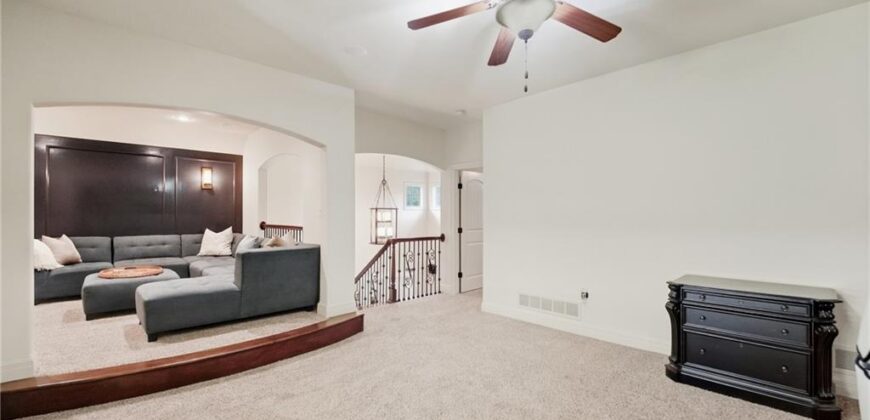 7808 N Chatham Avenue, Kansas City, MO 64151