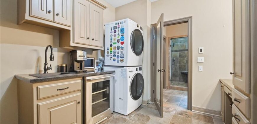 7808 N Chatham Avenue, Kansas City, MO 64151