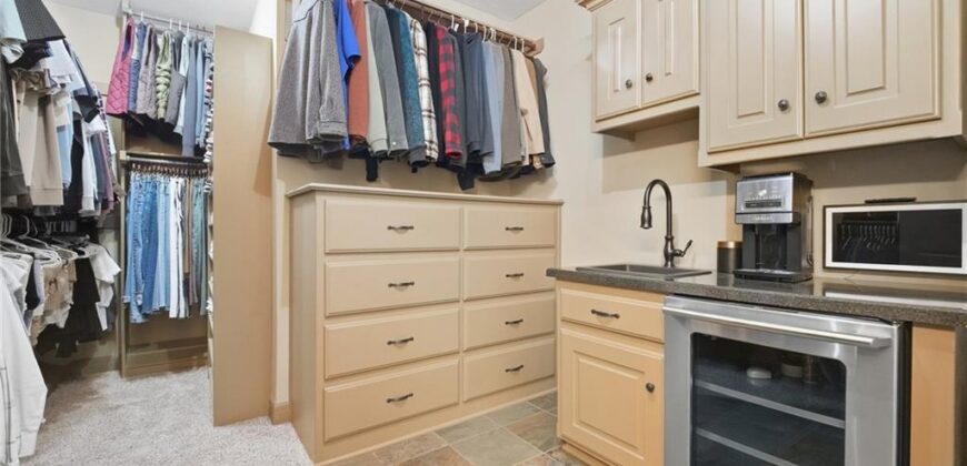 7808 N Chatham Avenue, Kansas City, MO 64151