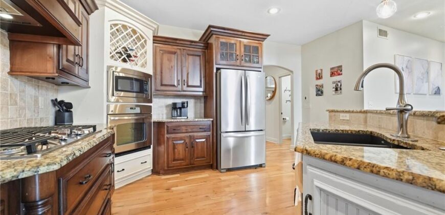 7808 N Chatham Avenue, Kansas City, MO 64151