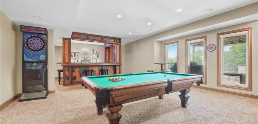 7808 N Chatham Avenue, Kansas City, MO 64151