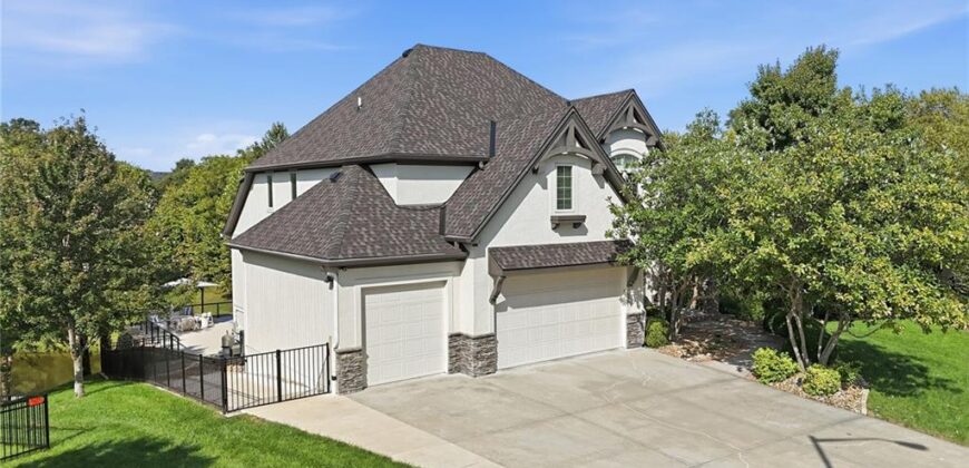 7808 N Chatham Avenue, Kansas City, MO 64151