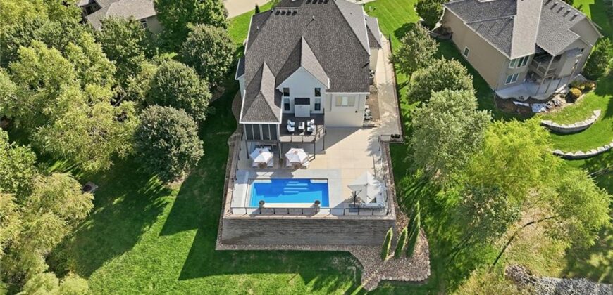 7808 N Chatham Avenue, Kansas City, MO 64151