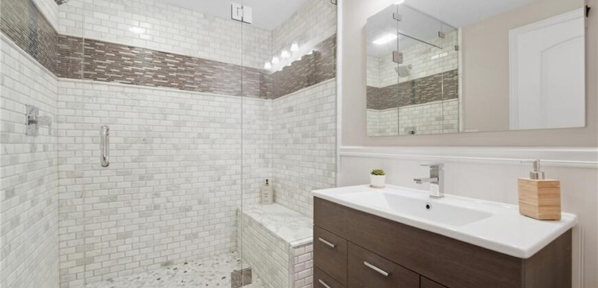 7808 N Chatham Avenue, Kansas City, MO 64151