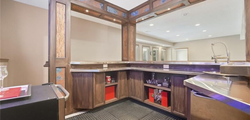 7808 N Chatham Avenue, Kansas City, MO 64151