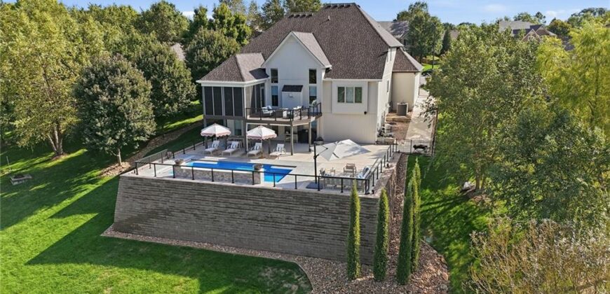 7808 N Chatham Avenue, Kansas City, MO 64151