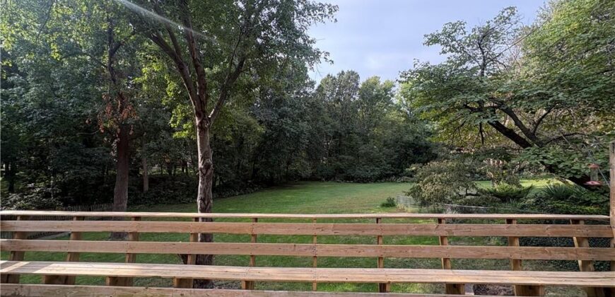 1001 Wyckwood Drive, Liberty, MO 64068