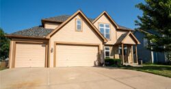 10760 N Laurel Avenue, Kansas City, MO 64157