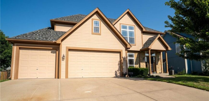 10760 N Laurel Avenue, Kansas City, MO 64157