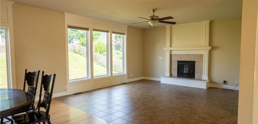 10760 N Laurel Avenue, Kansas City, MO 64157
