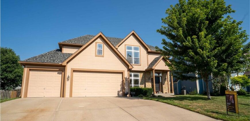 10760 N Laurel Avenue, Kansas City, MO 64157