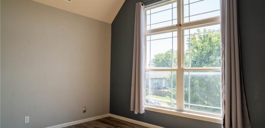 10760 N Laurel Avenue, Kansas City, MO 64157