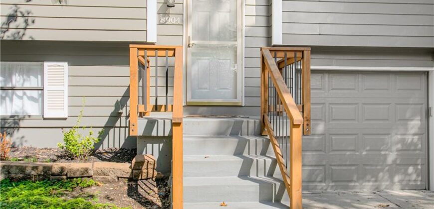 8904 NE 72nd Street, Kansas City, MO 64158