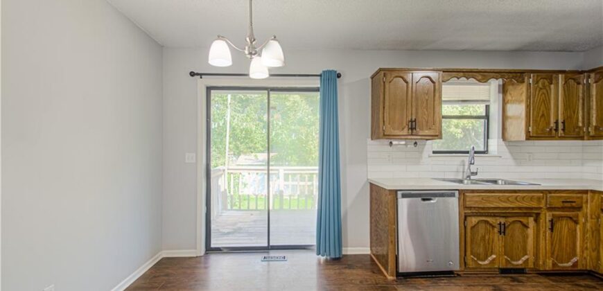 8904 NE 72nd Street, Kansas City, MO 64158