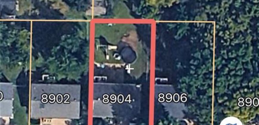 8904 NE 72nd Street, Kansas City, MO 64158