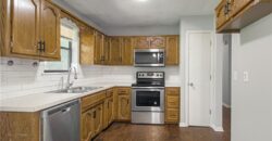 8904 NE 72nd Street, Kansas City, MO 64158