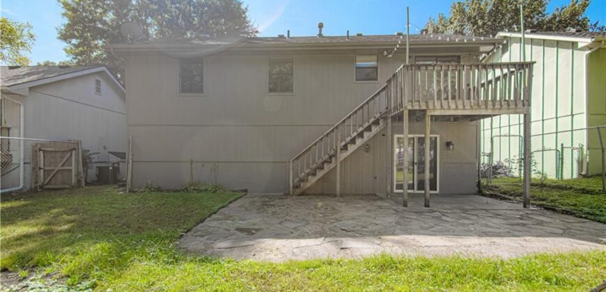 8904 NE 72nd Street, Kansas City, MO 64158