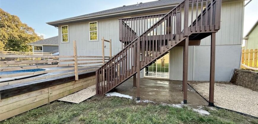 2302 Woodland Circle, Kearney, MO 64060