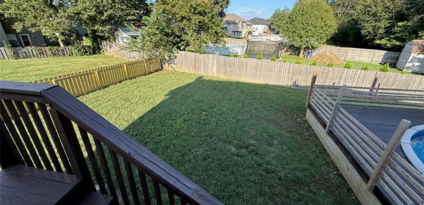 2302 Woodland Circle, Kearney, MO 64060