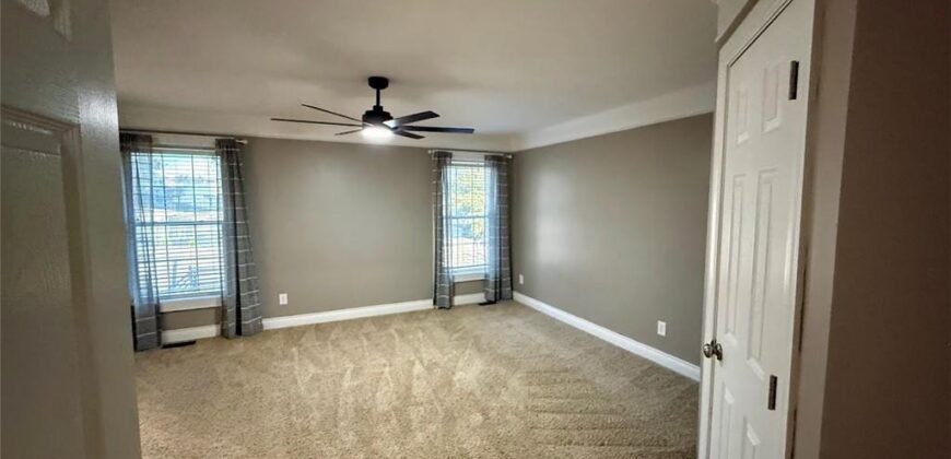 2302 Woodland Circle, Kearney, MO 64060