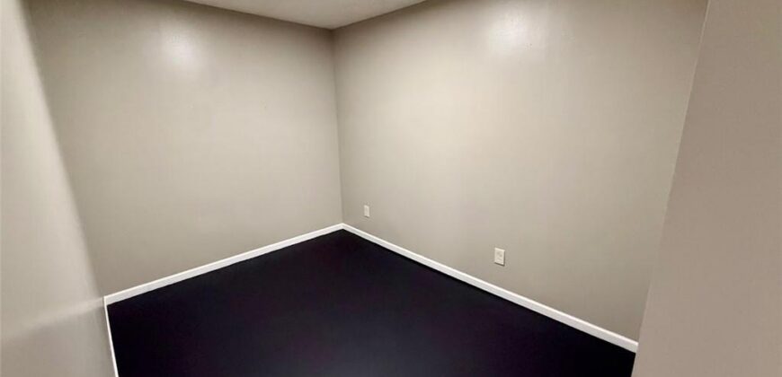 2302 Woodland Circle, Kearney, MO 64060