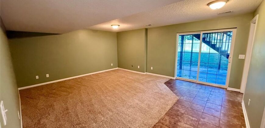 2302 Woodland Circle, Kearney, MO 64060