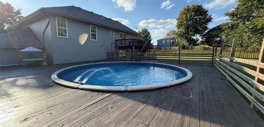 2302 Woodland Circle, Kearney, MO 64060
