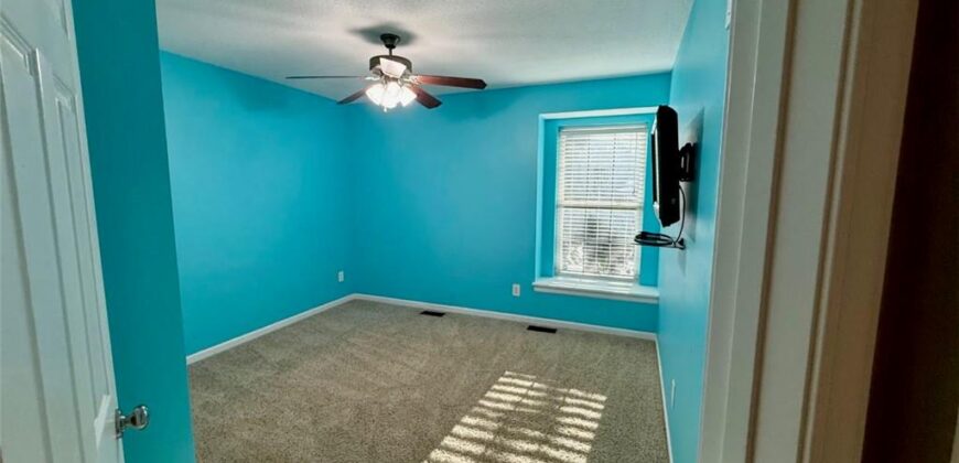 2302 Woodland Circle, Kearney, MO 64060