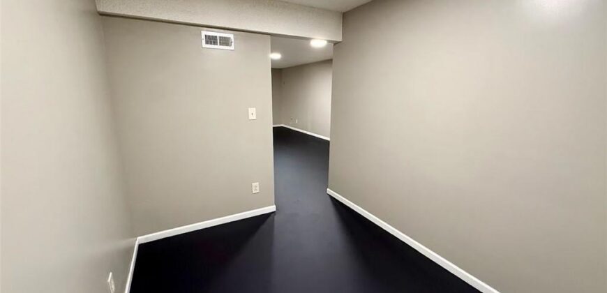 2302 Woodland Circle, Kearney, MO 64060