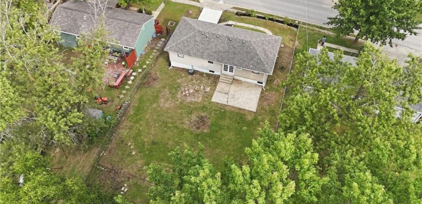 4005 NW 52nd Street, Riverside, MO 64150