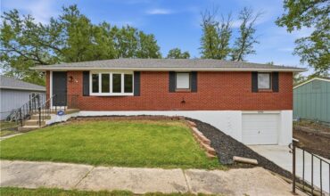 4005 NW 52nd Street, Riverside, MO 64150