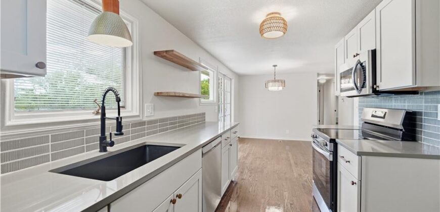 4005 NW 52nd Street, Riverside, MO 64150