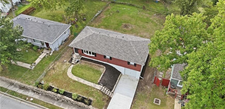 4005 NW 52nd Street, Riverside, MO 64150
