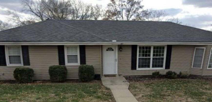 301 2nd Street, Smithville, MO 64089