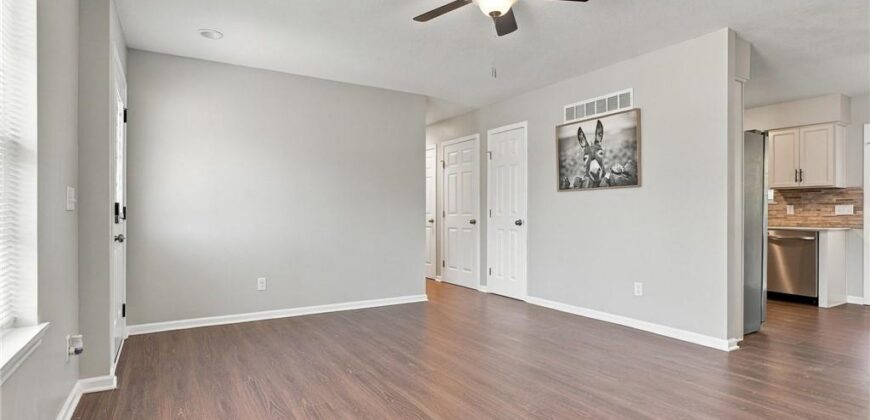 314 E 17th Street, Kearney, MO 64060