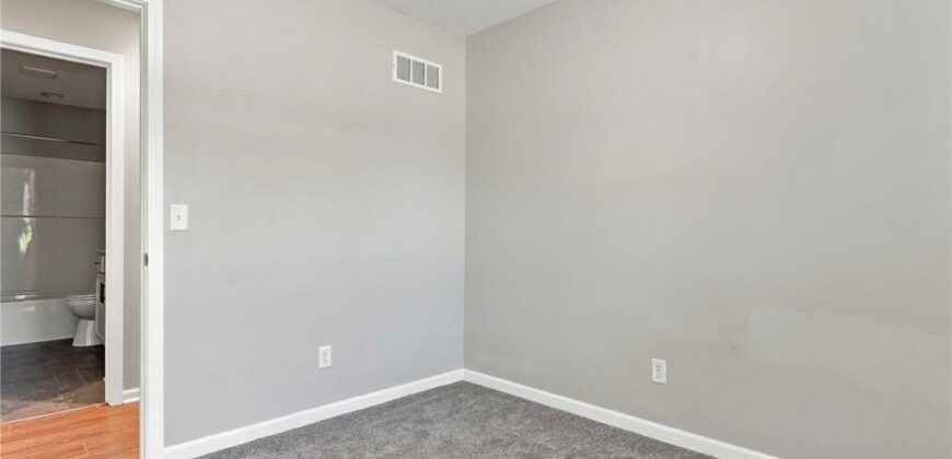 314 E 17th Street, Kearney, MO 64060