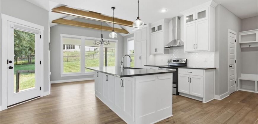 8820 NE 94th Street, Kansas City, MO 64157