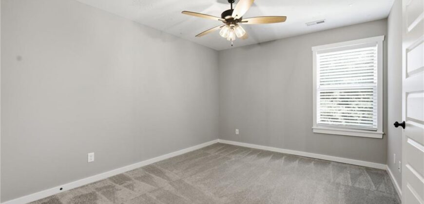 8820 NE 94th Street, Kansas City, MO 64157