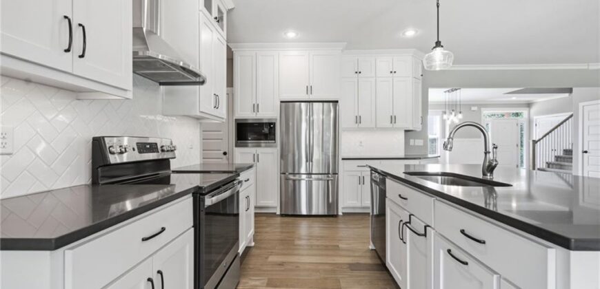 8820 NE 94th Street, Kansas City, MO 64157