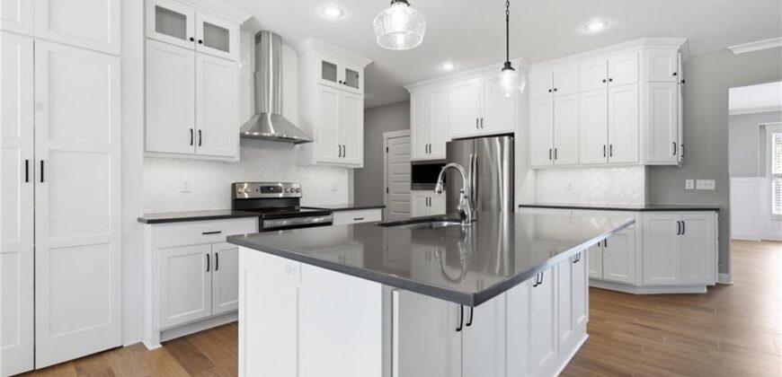 8820 NE 94th Street, Kansas City, MO 64157