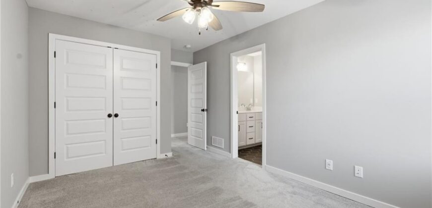 8820 NE 94th Street, Kansas City, MO 64157