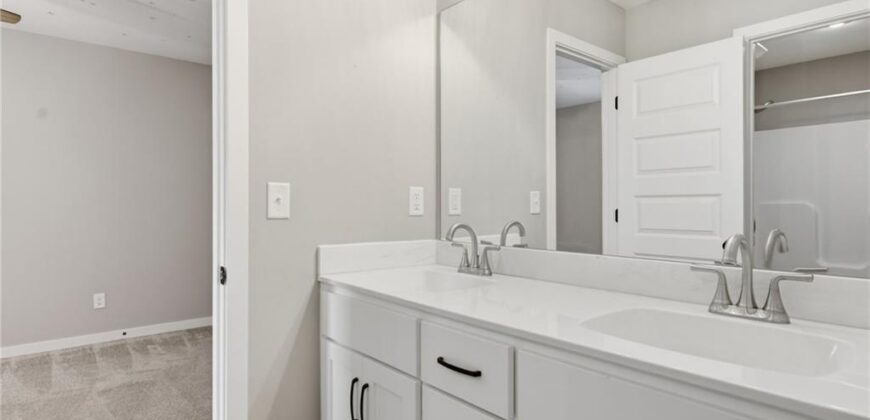 8820 NE 94th Street, Kansas City, MO 64157